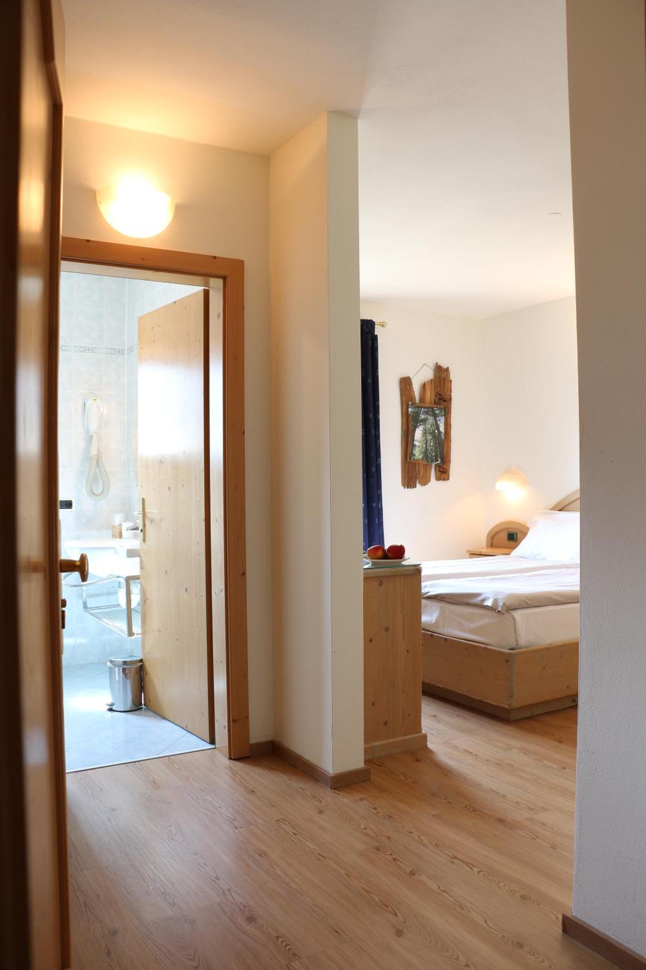 Hotel "La Suisse" Livigno Exterior foto