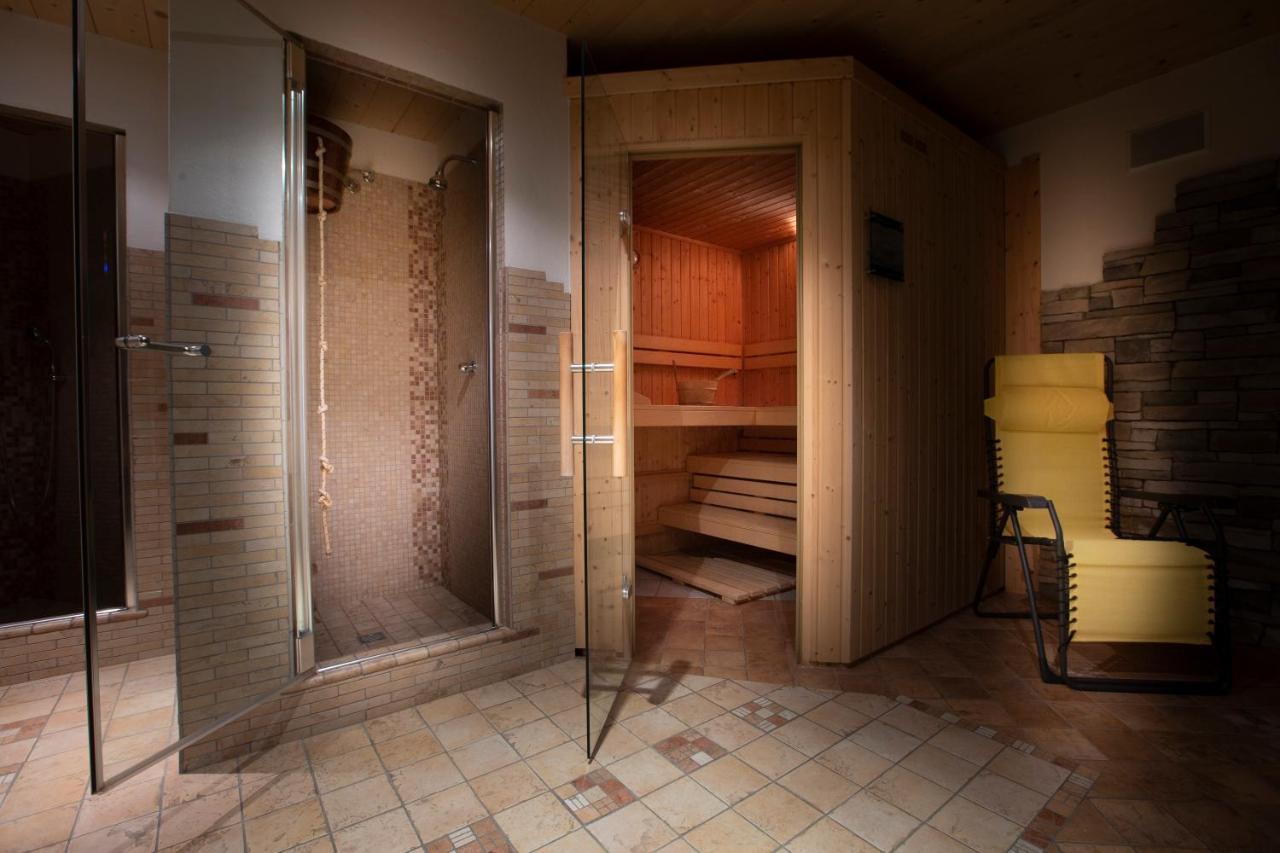 Hotel "La Suisse" Livigno Exterior foto
